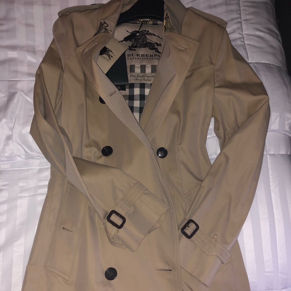 🔕SOLD🔕 Burberry Kensington trench